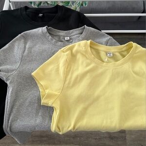 NWOT Uniqlo Mini Short Sleeve T-shirt (3-pack, S/M sizes)